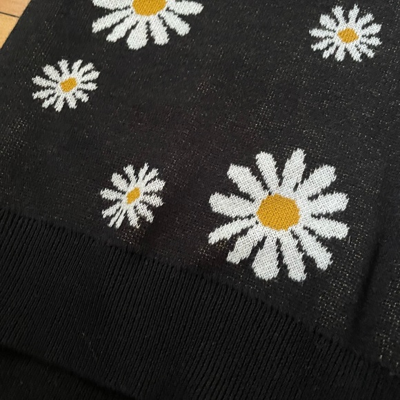 ⚡️Flash Sale ⚡️ belle by belldini - sweater vest - Picture 3 of 6